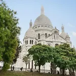 Astonishing View On Paris\' Rooftops - Montmartre